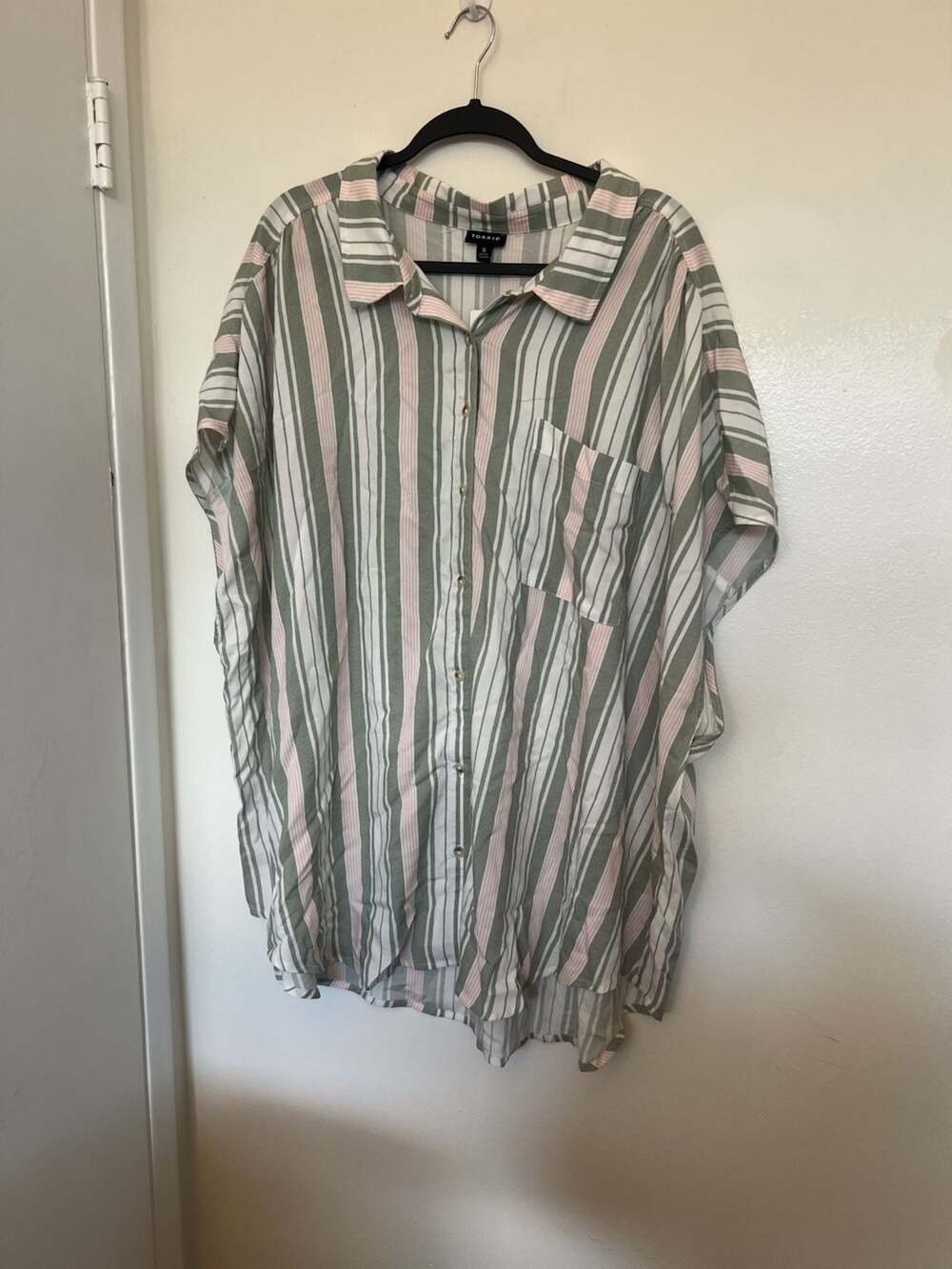 Torrid Challis Dolman Button Up Shirt Daydream Stripe Size 5X 28 NWT